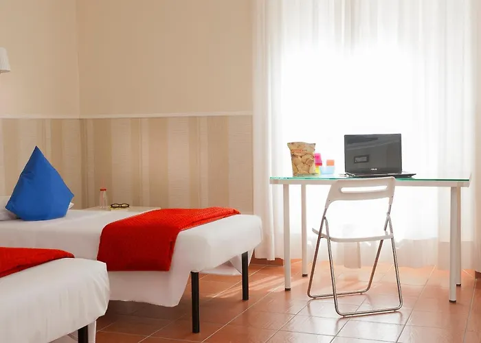 Budget Rooms Des Arts Rome
