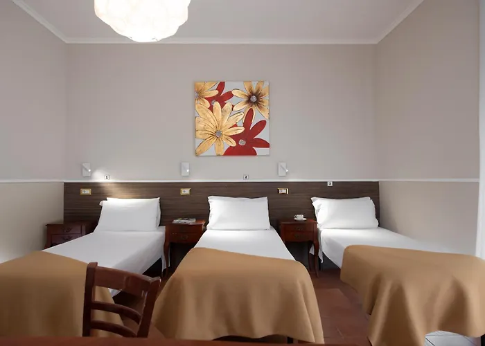 Budget Rooms Des Arts Hostel