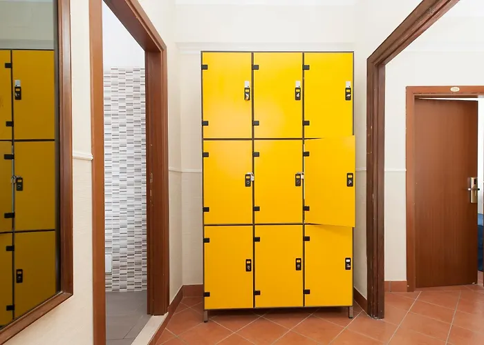 Hostel Budget Rooms Des Arts
